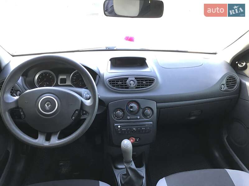 Хэтчбек Renault Clio 2009 в Сумах