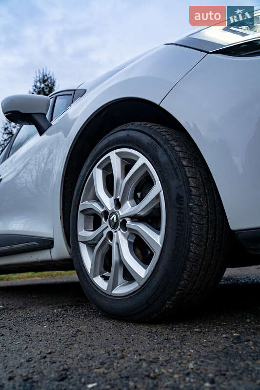 Универсал Renault Clio 2017 в Бурштыне