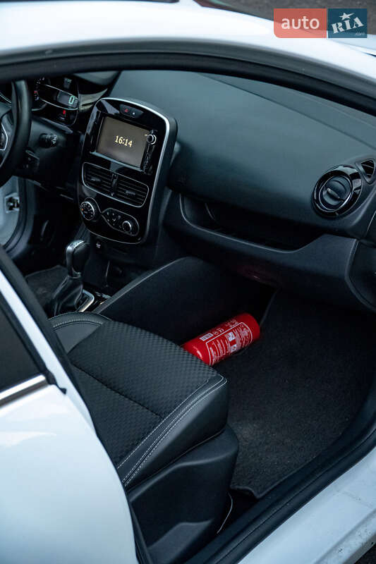 Универсал Renault Clio 2017 в Бурштыне