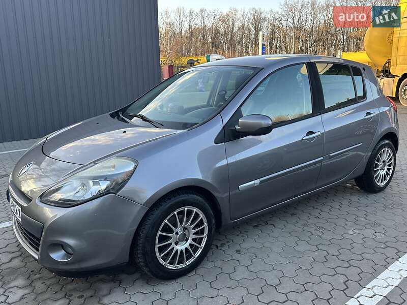 Хетчбек Renault Clio 2011 в Глевасі