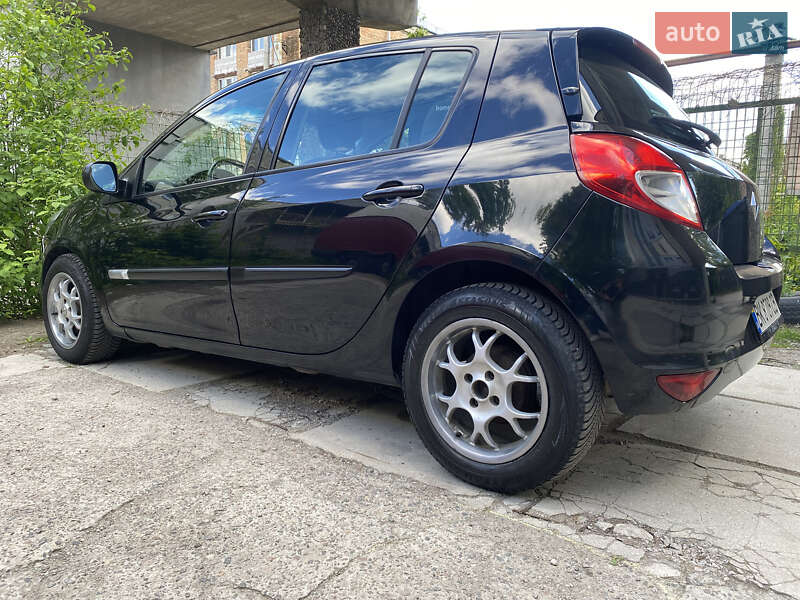 Хетчбек Renault Clio 2012 в Рівному