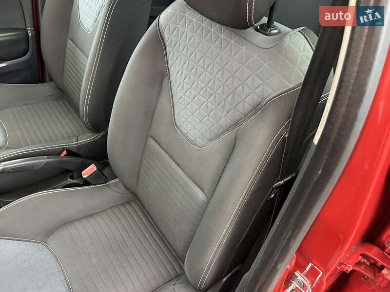 Хетчбек Renault Clio 2015 в Білій Церкві фото 24 Хетчбек Renault Clio 2015 в Білій Церкві