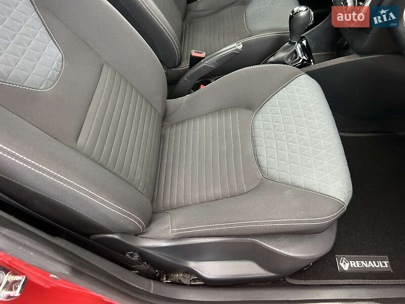 Хетчбек Renault Clio 2015 в Білій Церкві фото 59 Хетчбек Renault Clio 2015 в Білій Церкві