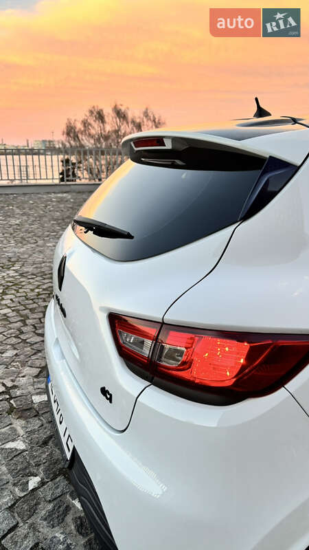 Хетчбек Renault Clio 2016 в Дніпрі