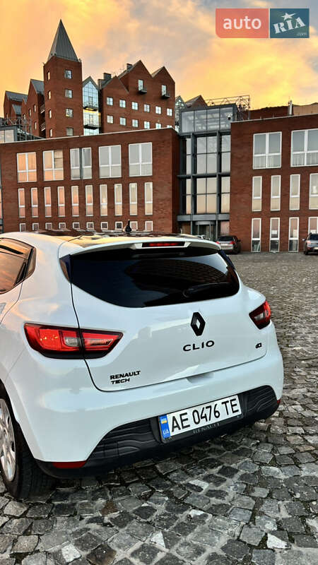 Хетчбек Renault Clio 2016 в Дніпрі