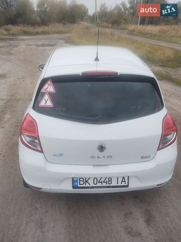 Хэтчбек Renault Clio 2012 в Дубно
