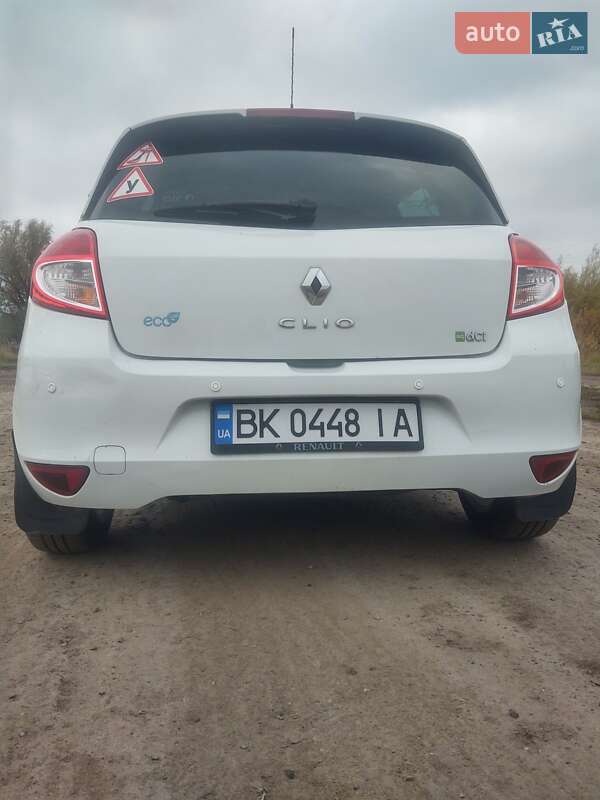 Хэтчбек Renault Clio 2012 в Дубно