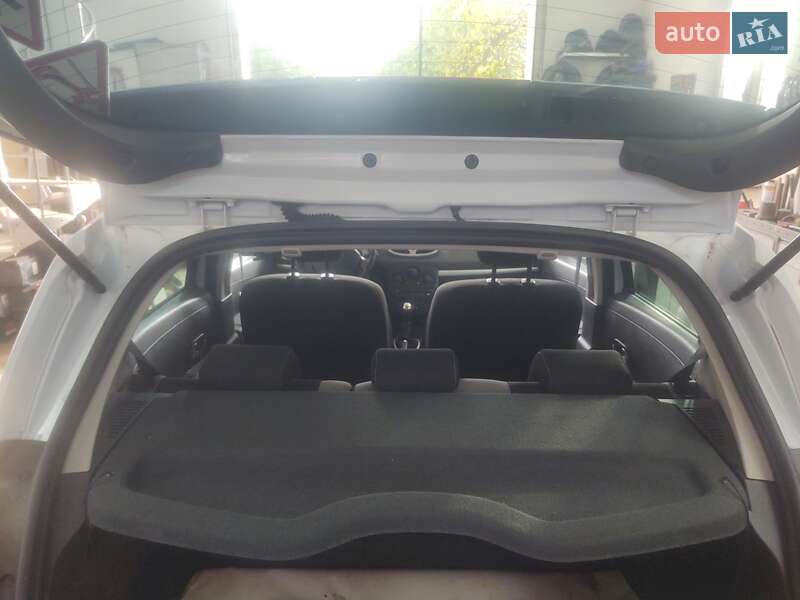 Хэтчбек Renault Clio 2012 в Дубно