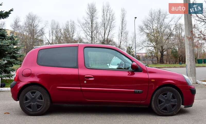Renault Clio 2002