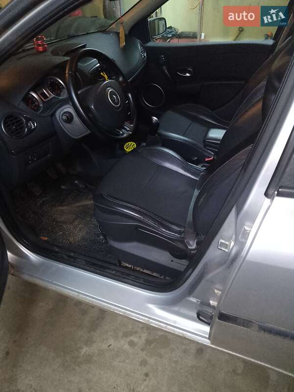 Хетчбек Renault Clio 2006 в Старокостянтинові фото 6 Хетчбек Renault Clio 2006 в Старокостянтинові