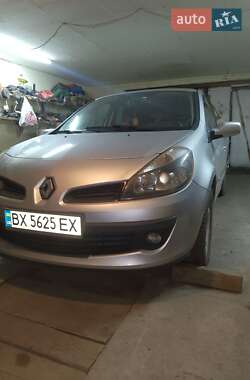 Хэтчбек Renault Clio 2006 в Староконстантинове