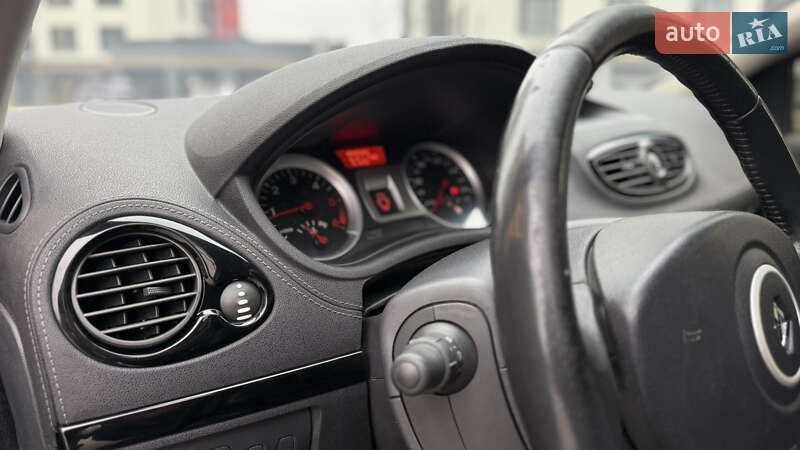 Хэтчбек Renault Clio 2012 в Ивано-Франковске