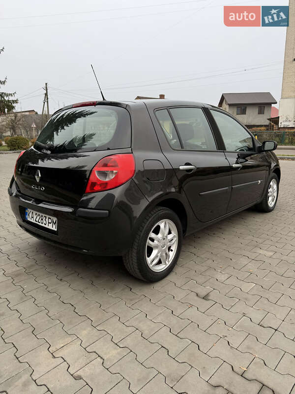 Хэтчбек Renault Clio 2007 в Луцке