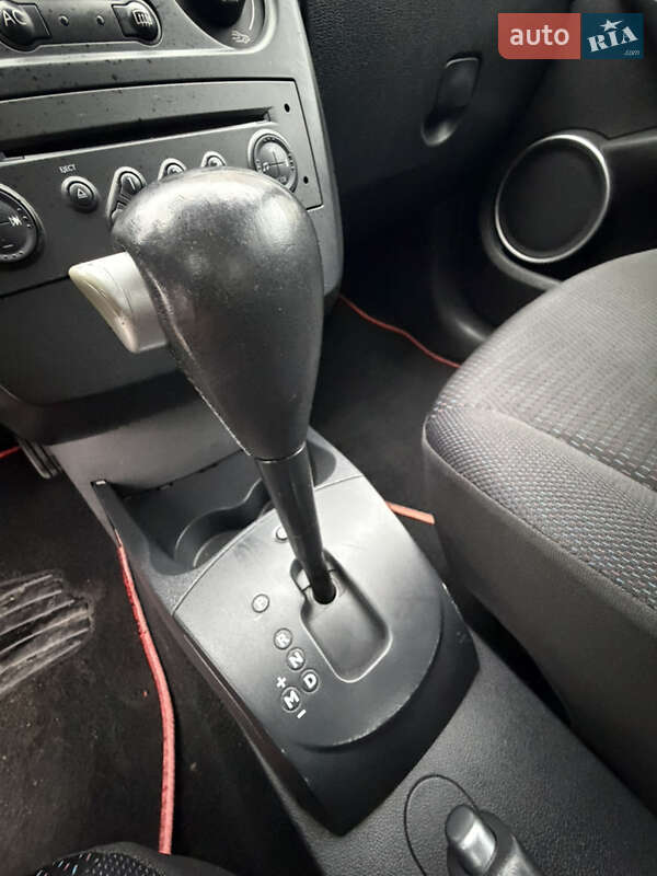 Хэтчбек Renault Clio 2007 в Луцке