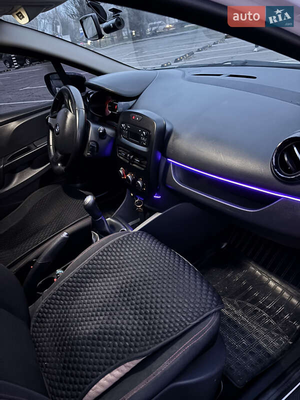 Хэтчбек Renault Clio 2016 в Днепре фото 80 Хэтчбек Renault Clio 2016 в Днепре