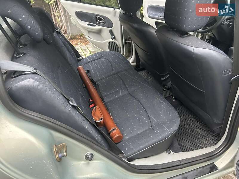 Хэтчбек Renault Clio 2003 в Ирпене