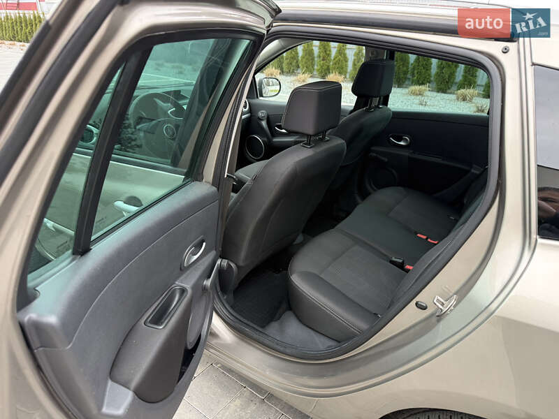 Універсал Renault Clio 2009 в Луцьку