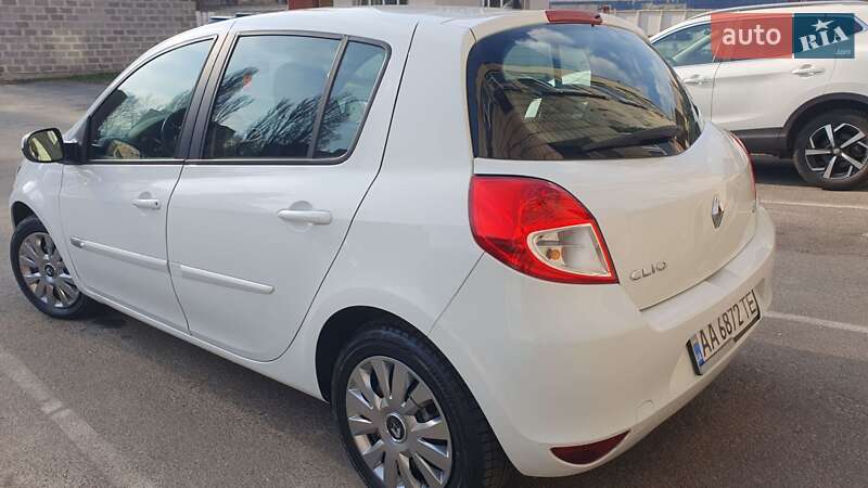 Хетчбек Renault Clio 2012 в Києві