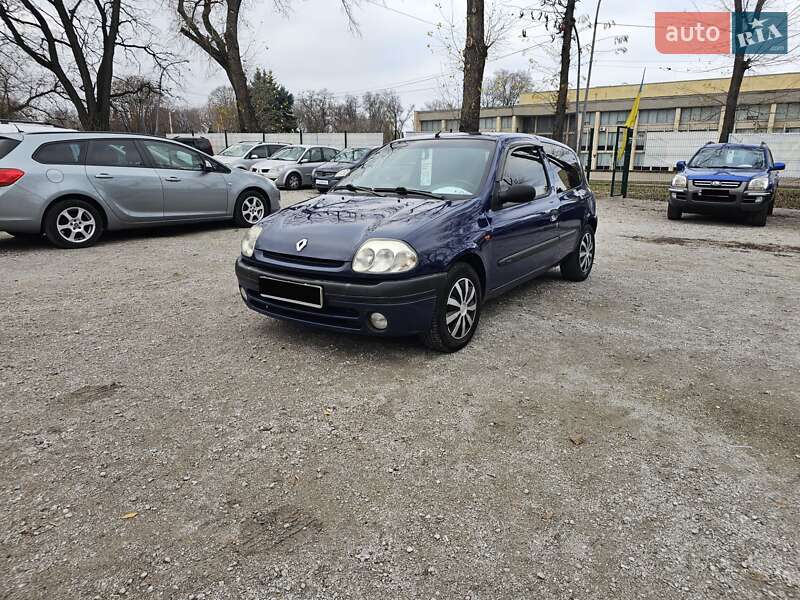 Renault Clio 2000 Renault Clio 2000