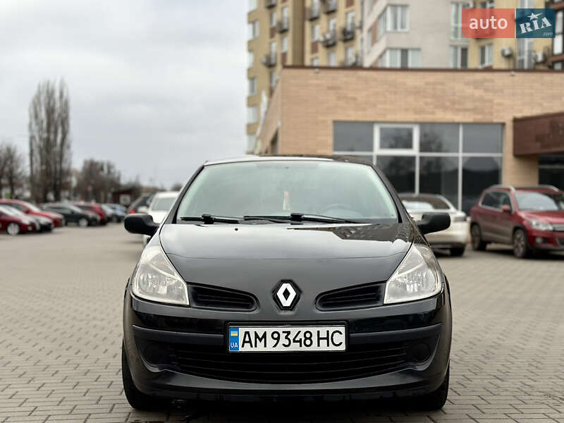Хэтчбек Renault Clio 2006 в Житомире