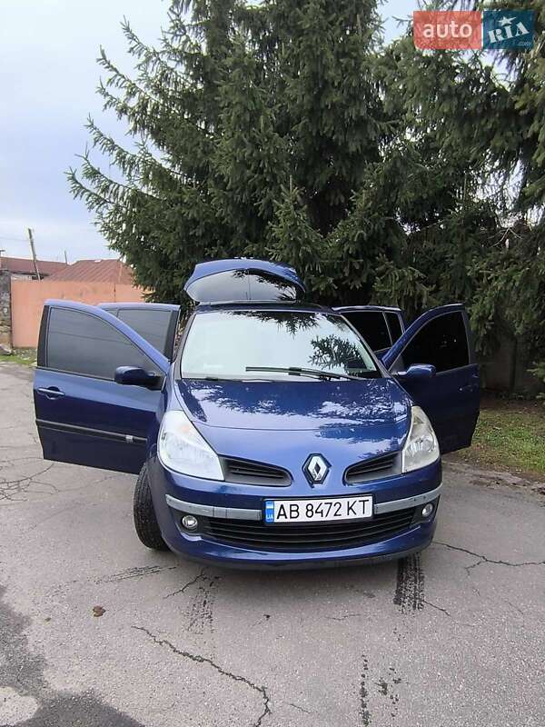 Renault Clio 2005 Renault Clio 2005