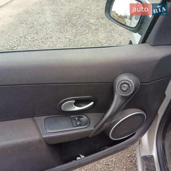 Универсал Renault Clio 2009 в Луцке фото 8 Универсал Renault Clio 2009 в Луцке