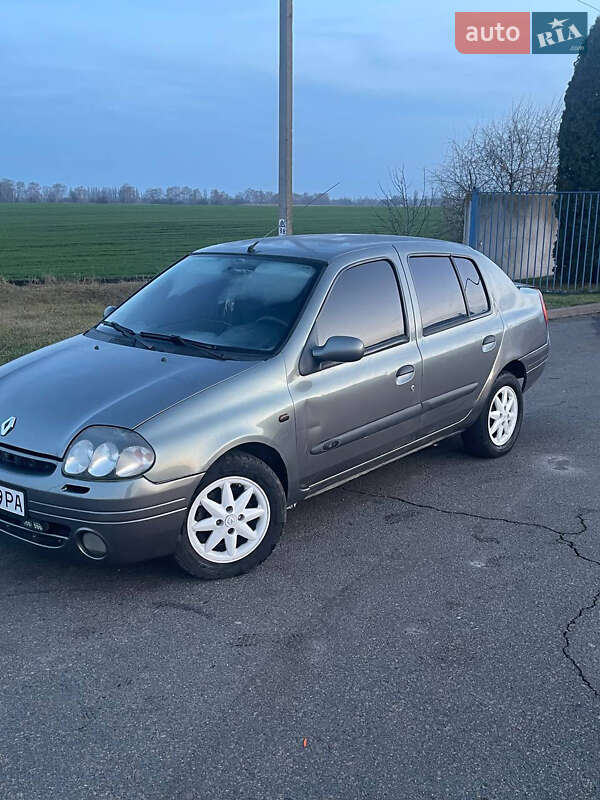 Хэтчбек Renault Clio 2001 в Яготине