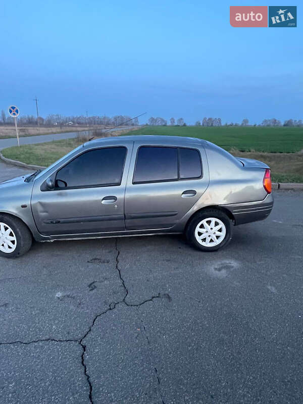 Хэтчбек Renault Clio 2001 в Яготине