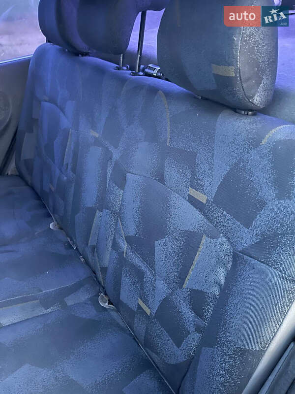 Хэтчбек Renault Clio 2001 в Яготине