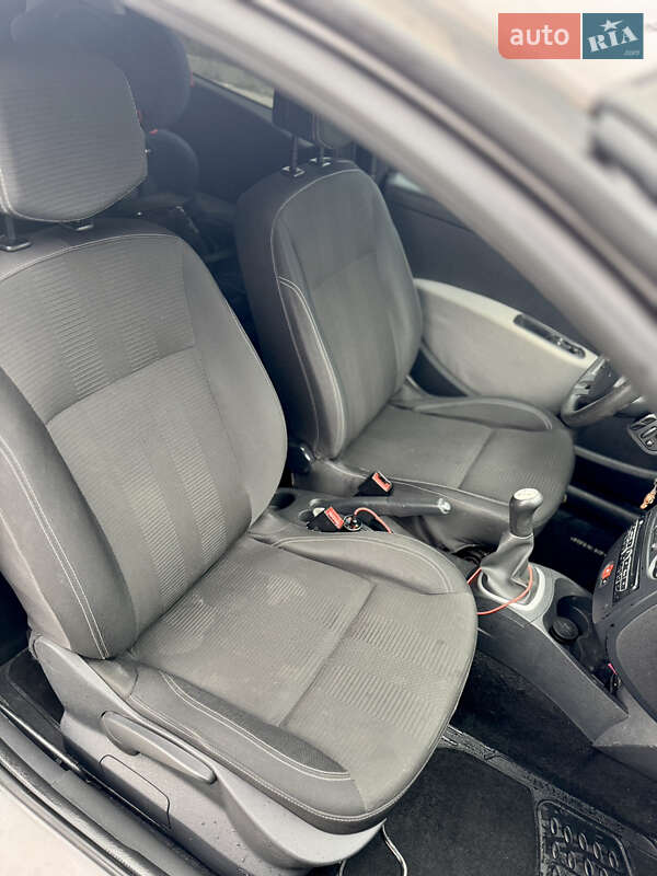 Хэтчбек Renault Clio 2011 в Гайсине