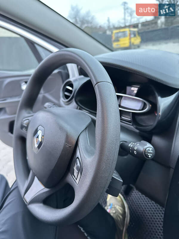 Хэтчбек Renault Clio 2016 в Черновцах