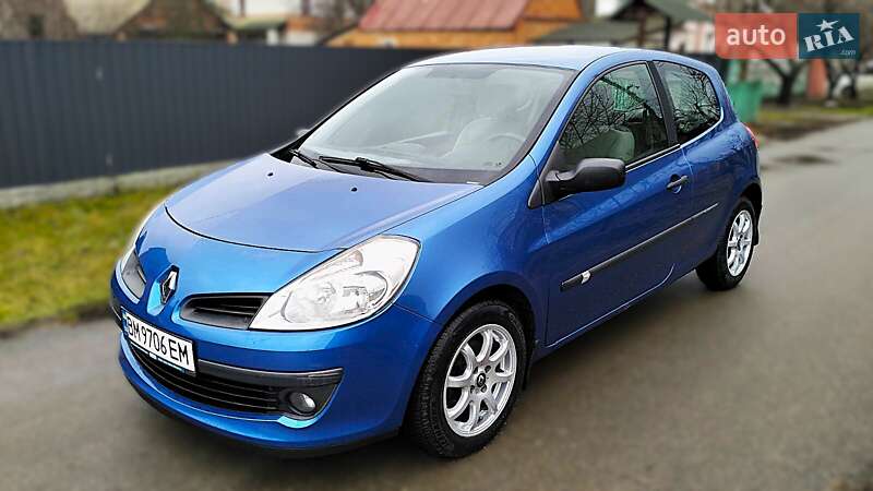 Хэтчбек Renault Clio 2005 в Сумах