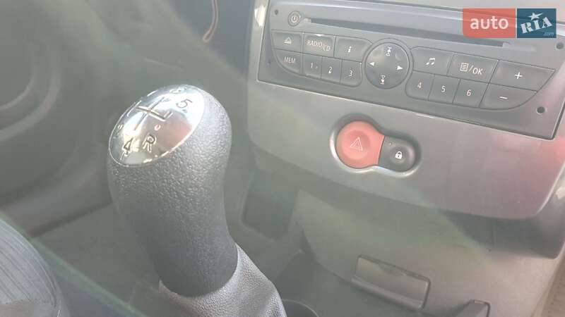 Хэтчбек Renault Clio 2012 в Киеве фото 14 Хэтчбек Renault Clio 2012 в Киеве