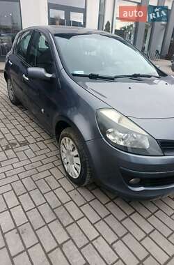 Хетчбек Renault Clio 2006 в Дунаївцях