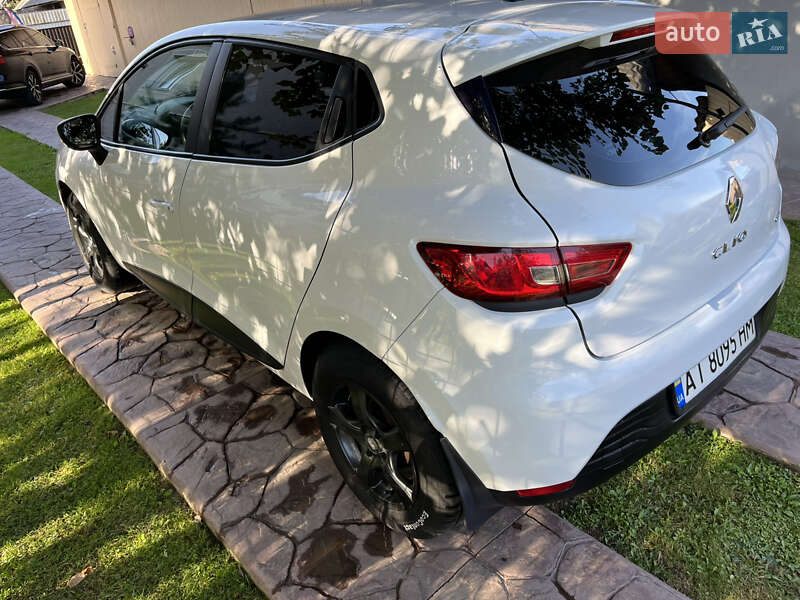 Хэтчбек Renault Clio 2015 в Рожнятове