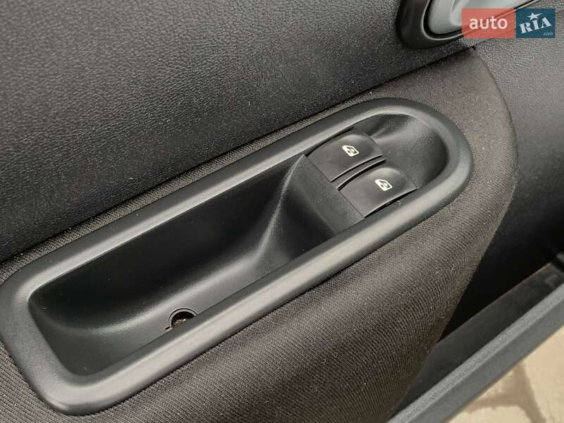 Хэтчбек Renault Clio 2012 в Бердичеве