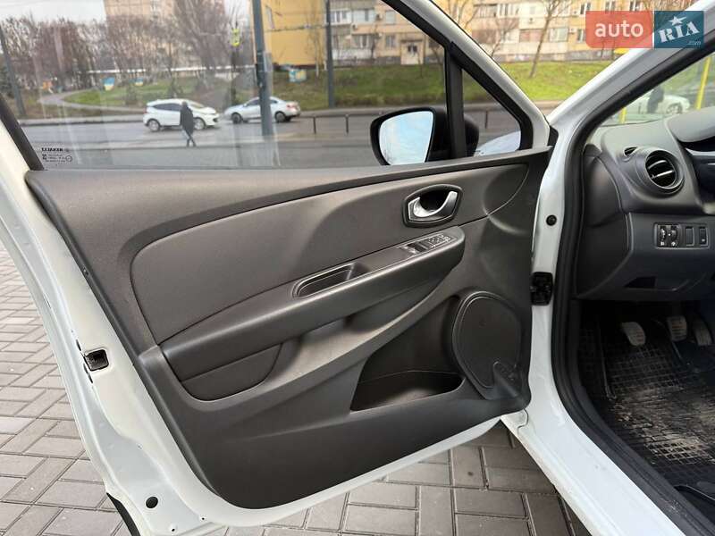 Универсал Renault Clio 2017 в Днепре