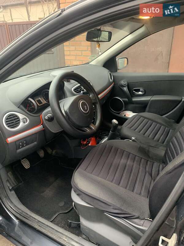 Хэтчбек Renault Clio 2006 в Хмельнике