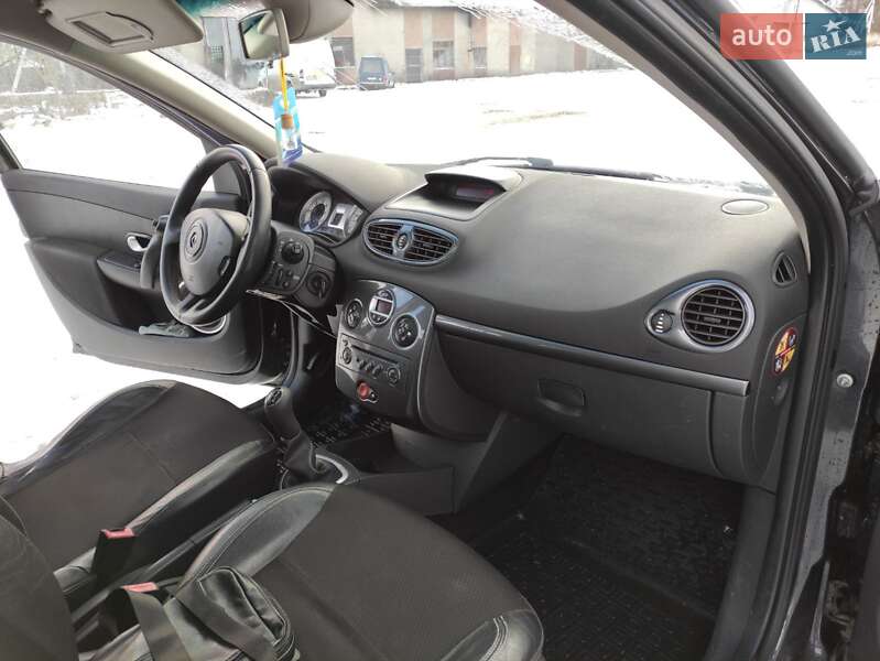 Хэтчбек Renault Clio 2007 в Коломые фото 18 Хэтчбек Renault Clio 2007 в Коломые