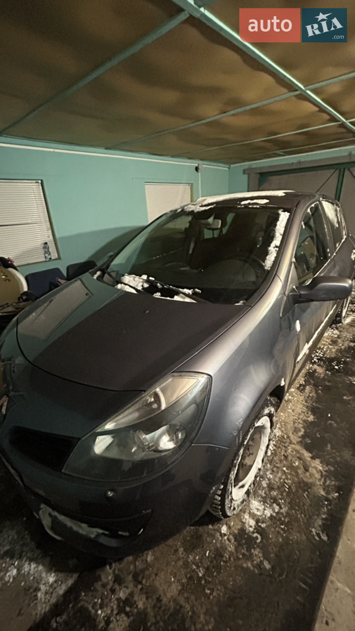 Авто 2006 рік 1,4 бензин вся в рідній фарбі без корозій 
Ходова не гримить їде тихо.
Обслуговувалось вчасно 
Двигун в доброму стані не димить 
Розхід приємно радує 5.0-6,5