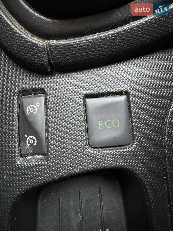 Хетчбек Renault Clio 2013 в Полтаві фото 18 Хетчбек Renault Clio 2013 в Полтаві