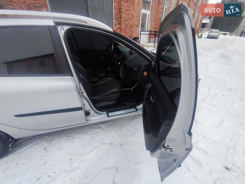Универсал Renault Clio 2009 в Львове фото 10 Универсал Renault Clio 2009 в Львове