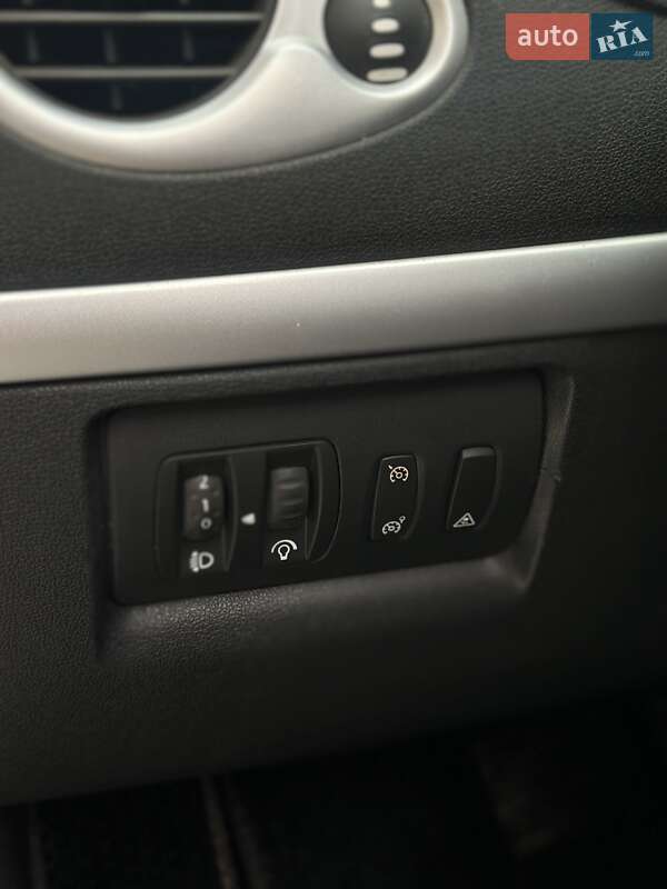 Хэтчбек Renault Clio 2006 в Коломые