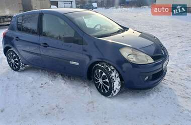 Хетчбек Renault Clio 2007 в Чернігові