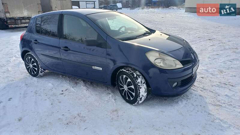 Хэтчбек Renault Clio 2007 в Чернигове