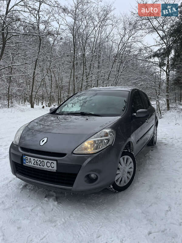 Хэтчбек Renault Clio 2009 в Александрие