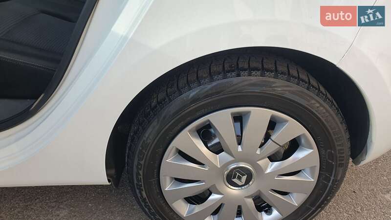 Хэтчбек Renault Clio 2012 в Киеве