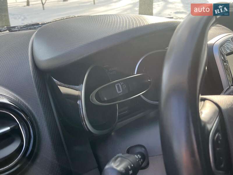 Хэтчбек Renault Clio 2016 в Киеве