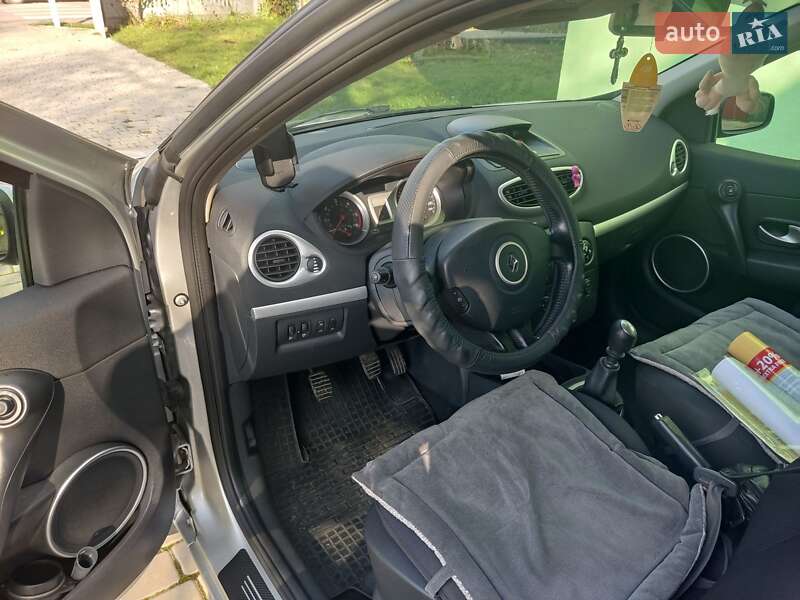 Универсал Renault Clio 2008 в Черновцах