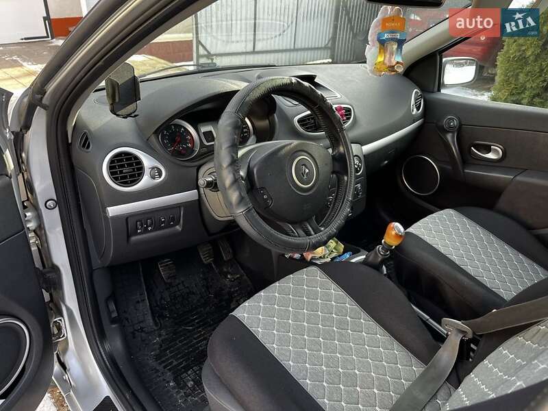 Универсал Renault Clio 2008 в Черновцах